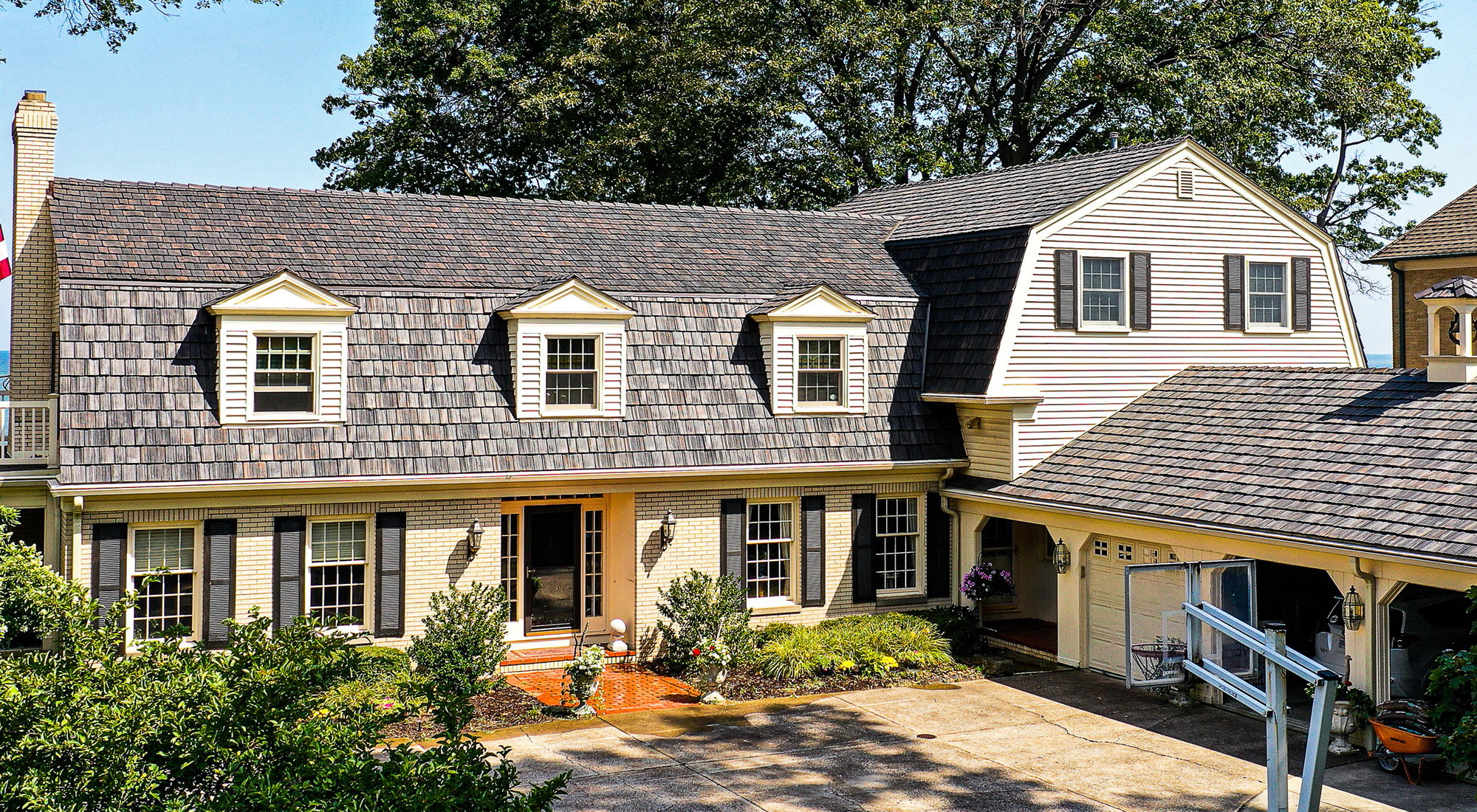 Synthetic Cedar Shake Roofing Shingles - Composite Faux Cedar Shakes ...